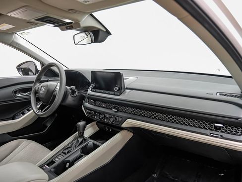 Used 2024 Honda Accord EX image 11