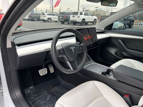 Used 2023 Tesla Model 3 Performance image 10