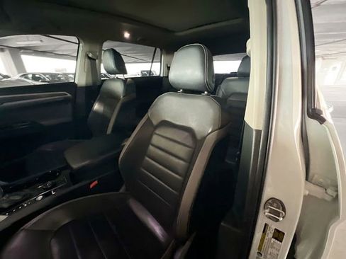 Used 2021 Volkswagen Atlas SEL Premium AWD/4WD image 10