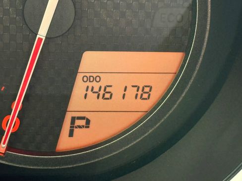 Used 2013 Toyota 4Runner SR5 w/ Convenience Pkg image 10