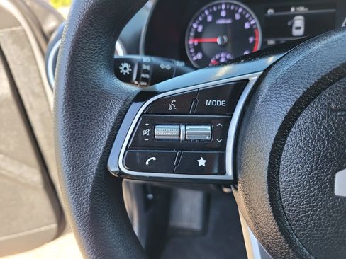 Used 2023 Kia Forte LXS image 13