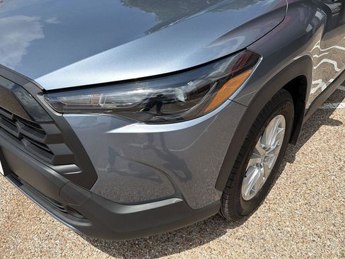 Used 2026 Toyota Corolla Cross LE w/ Moonroof Package image 9