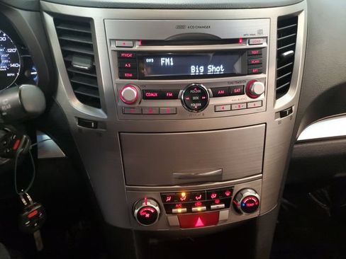 Used 2011 Subaru Outback 2.5i Premium AWD/4WD image 19