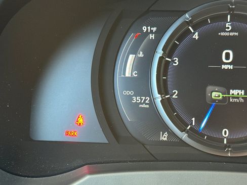 Used 2025 Lexus IS 350 F Sport RWD image 34