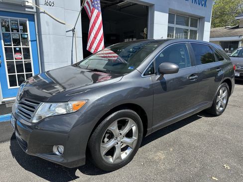 Used 2009 Toyota Venza AWD image 3