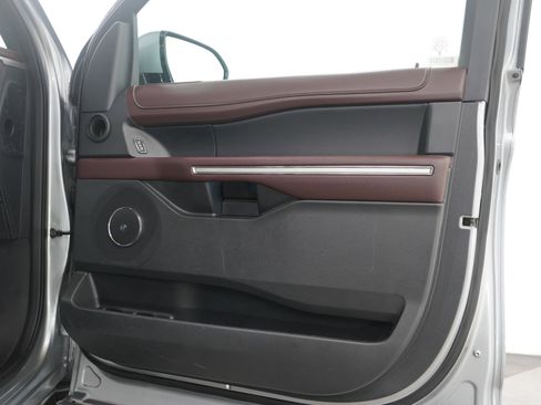 Used 2024 Ford Expedition Max Limited image 9