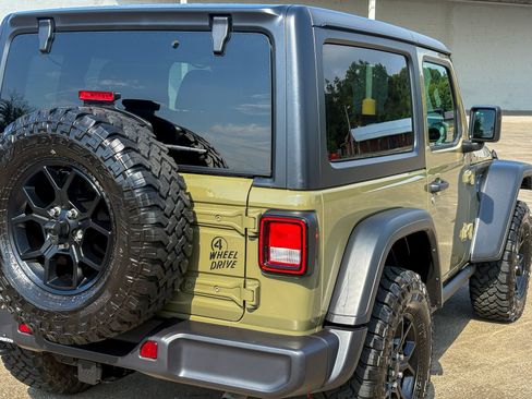 Used 2025 Jeep Wrangler Sport AWD/4WD image 20