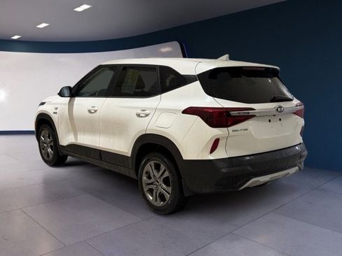 Certified 2021 Kia Seltos LX image 3