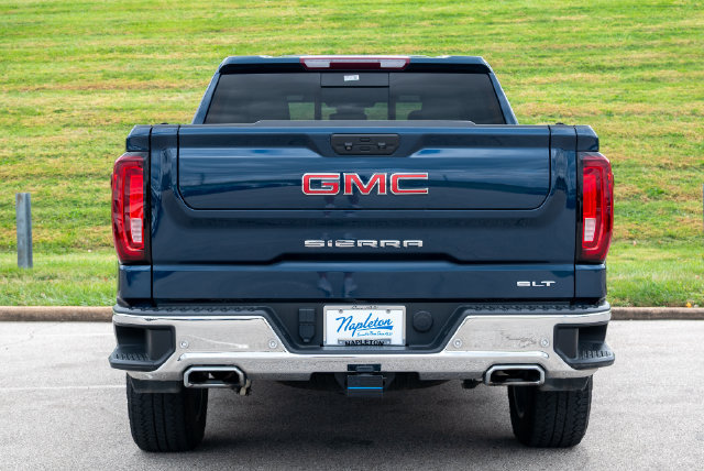 Used 2023 GMC Sierra 1500 SLT w/ SLT Premium Plus Package AWD/4WD image 33