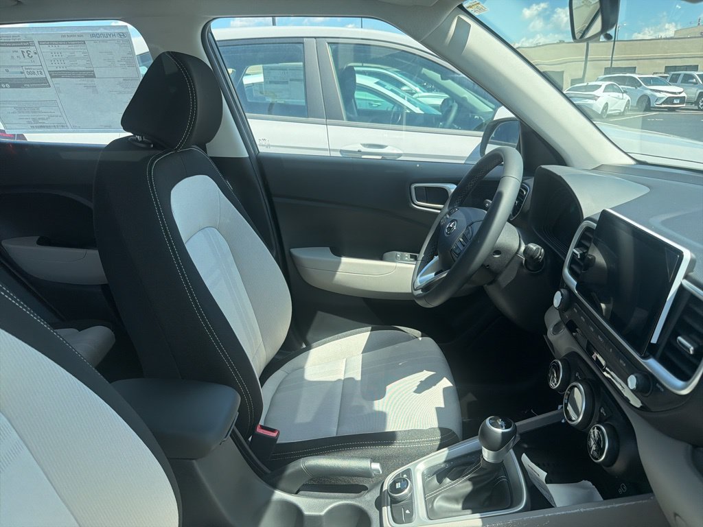 New 2026 Hyundai Venue SEL FWD image 3