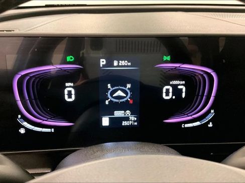 Used 2025 Kia Sportage EX FWD image 27
