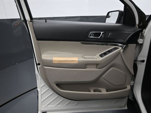 Used 2012 Ford Explorer FWD w/ Class III Trailer Tow Pkg image 16