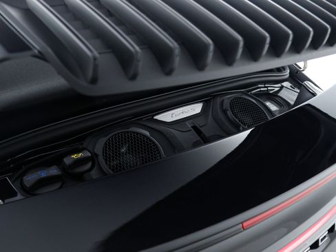 Used 2025 Porsche 911 Turbo S AWD/4WD image 37