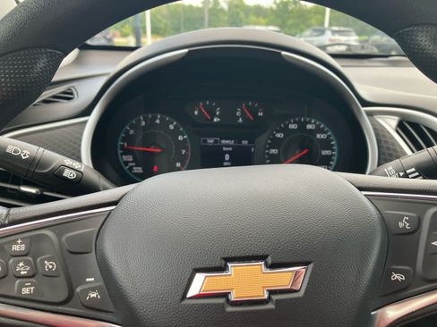 Used 2024 Chevrolet Malibu LT FWD image 14