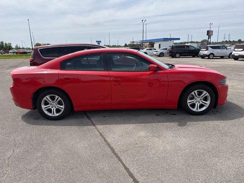 Used 2022 Dodge Charger SXT w/ Leather Interior Group image 7