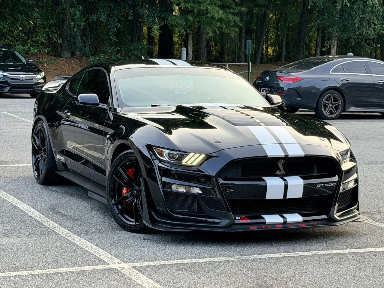 Used 2022 Ford Mustang Shelby GT500 w/ Handling Package RWD image 3