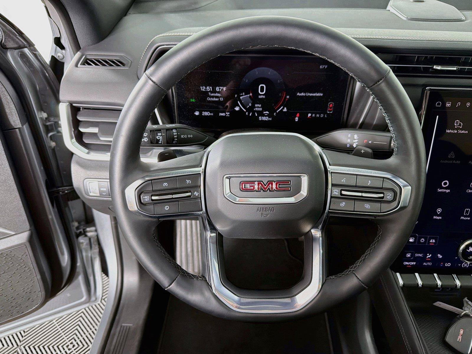 Used 2025 GMC Terrain Elevation w/ Elevation Premium Package AWD/4WD image 3
