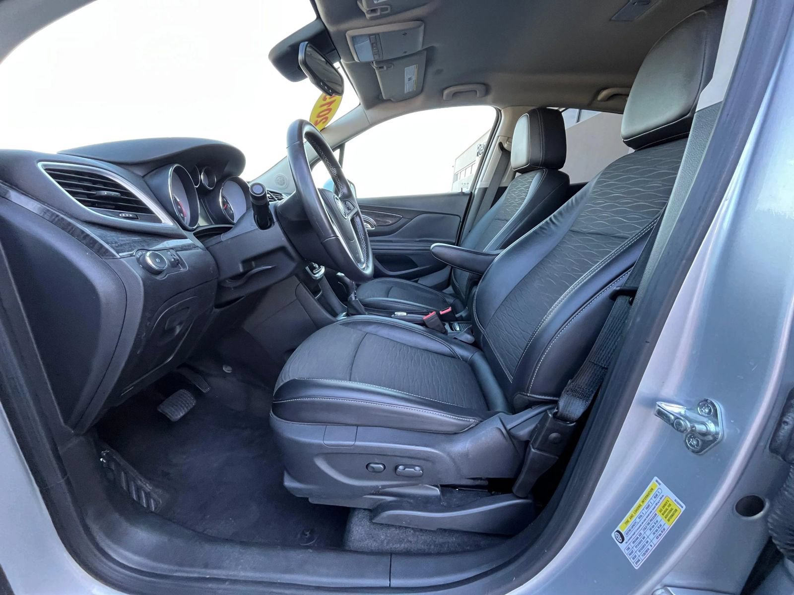 Used 2015 Buick Encore Convenience AWD/4WD image 24