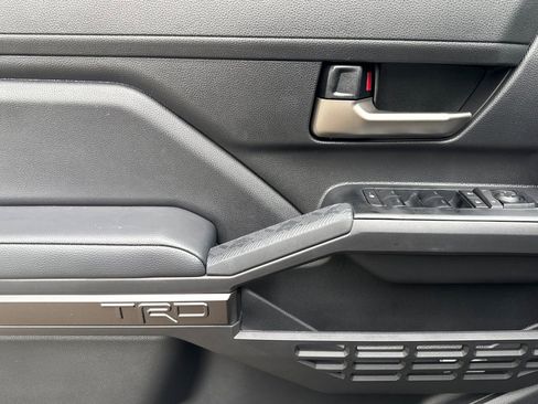 New 2025 Toyota Tacoma TRD Off-Road AWD/4WD image 11