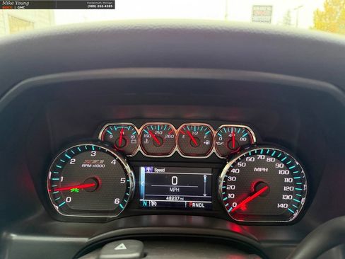 Used 2018 Chevrolet Silverado 1500 LT w/ Redline Edition AWD/4WD image 21