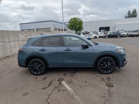 Used 2024 Honda HR-V Sport image 4
