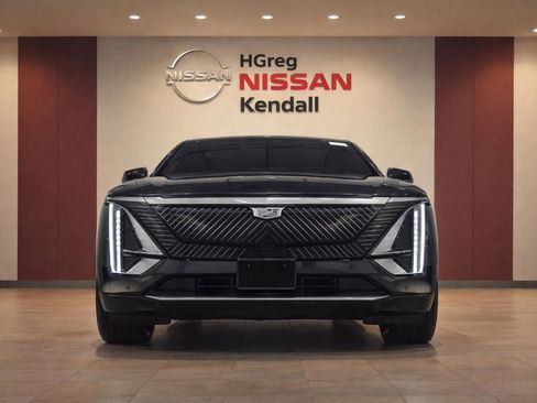 Used 2024 Cadillac Lyriq Tech RWD image 5