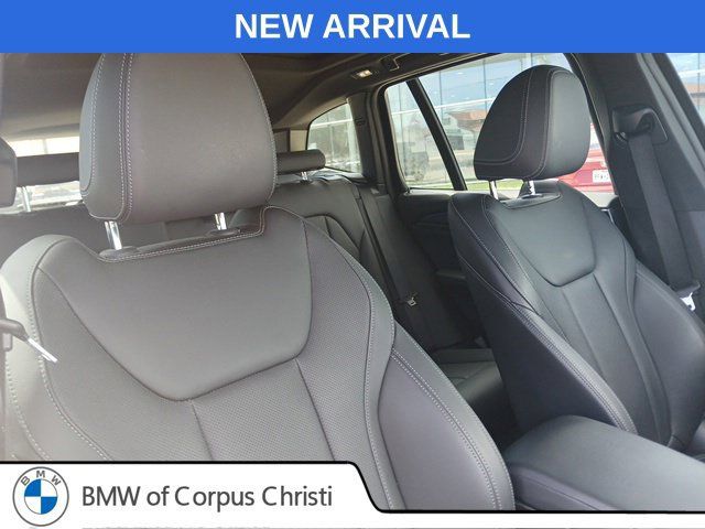 Used 2024 BMW X3 sDrive30i w/ M Sport Package RWD image 17