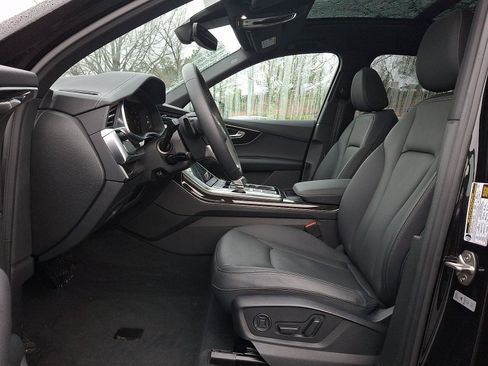 Used 2025 Audi Q7 3.0T Premium w/ Convenience Package image 13