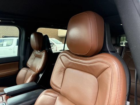 Certified 2024 Lincoln Navigator L Reserve AWD/4WD image 14