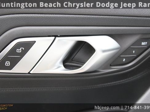 Used 2024 BMW Z4 M40i w/ Premium Package image 13