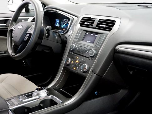 Used 2018 Ford Fusion S FWD image 20