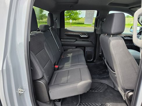 Used 2024 Chevrolet Silverado 1500 LT AWD/4WD image 23