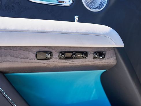 Used 2025 Rolls-Royce Ghost AWD/4WD image 37