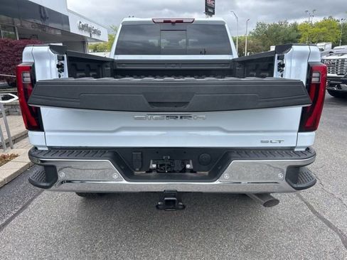 New 2026 GMC Sierra 3500 SLT AWD/4WD image 29