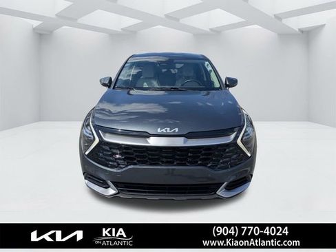 Used 2025 Kia Sportage EX image 8
