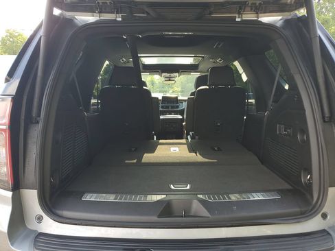 Used 2023 Chevrolet Tahoe High Country w/ Premium Package 2 AWD/4WD image 9