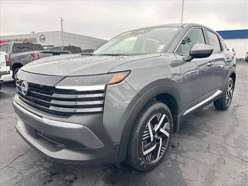 Certified 2025 Nissan Kicks SV image 7