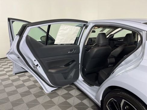 New 2025 Nissan Altima 2.5 SR image 41