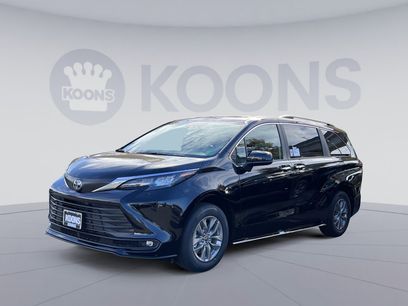 New 2025 Toyota Sienna XLE