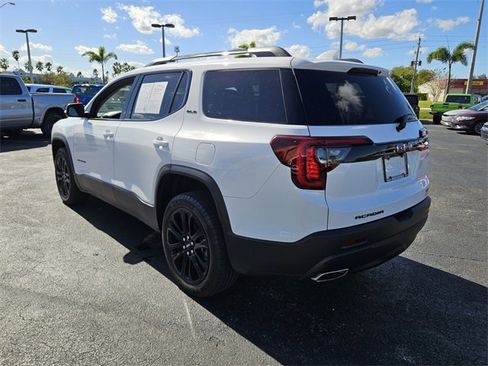 Used 2023 GMC Acadia SLE w/ Driver Convenience Package FWD image 10