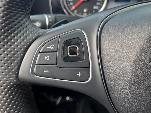 Used 2018 Mercedes-Benz E 300 image 23