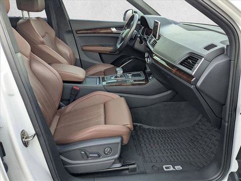 Used 2020 Audi Q5 e Premium Plus w/ Premium Plus Package image 20