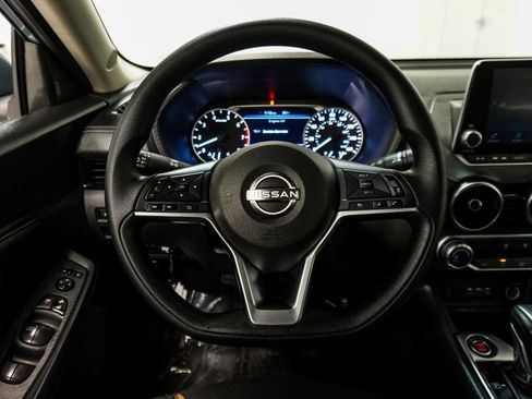 Used 2025 Nissan Sentra SV FWD image 12