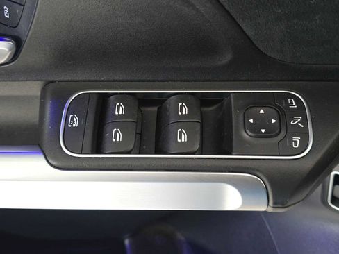 Used 2023 Mercedes-Benz GLB 250 4MATIC image 23