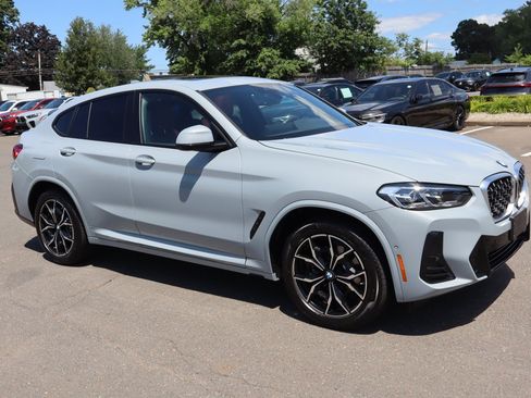 Used 2025 BMW X4 xDrive30i w/ Premium Package AWD/4WD image 3