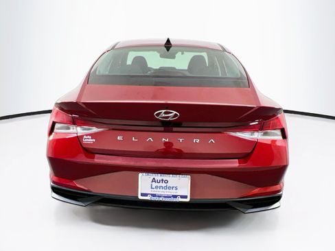Used 2023 Hyundai Elantra SEL w/ Convenience Package FWD image 6