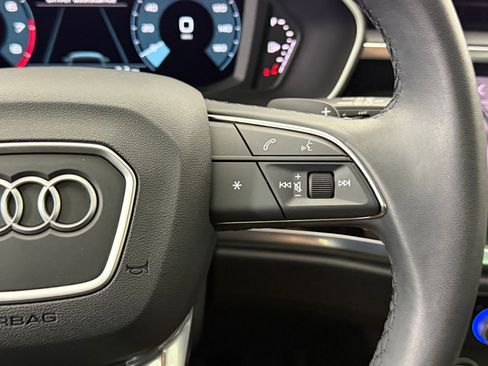 Used 2025 Audi Q3 2.0T Premium w/ Convenience Package image 28