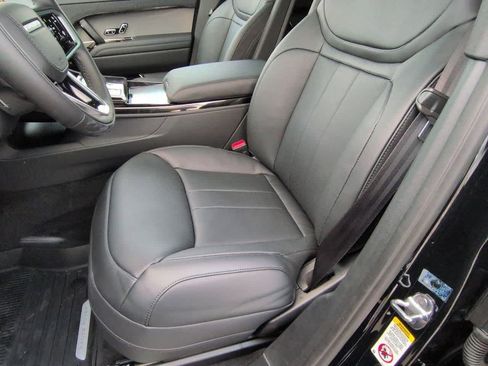 New 2025 Land Rover Range Rover Sport SE image 16