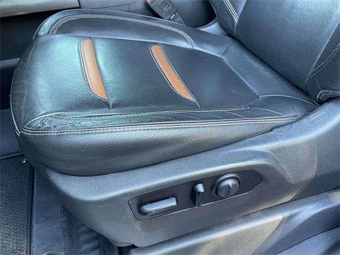 Used 2022 GMC Sierra 2500 AT4 w/ Gooseneck/5TH Wheel Package image 8