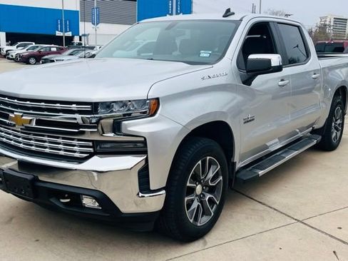Used 2020 Chevrolet Silverado 1500 LT w/ Texas Edition image 7